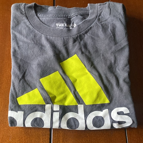 NEGOTIABLE PRICE Adidas size L (14/16) Approx 23 inches long. Nice condition. - Picture 5 of 6
